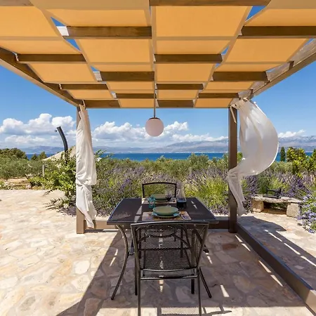 Ferienhaus House Magical Island Mirce